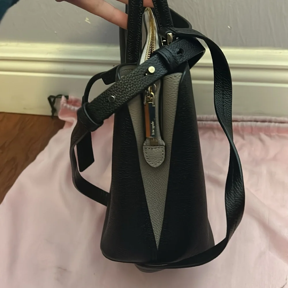 Kate Spade Cross Bodybag - Picture 3 of 7